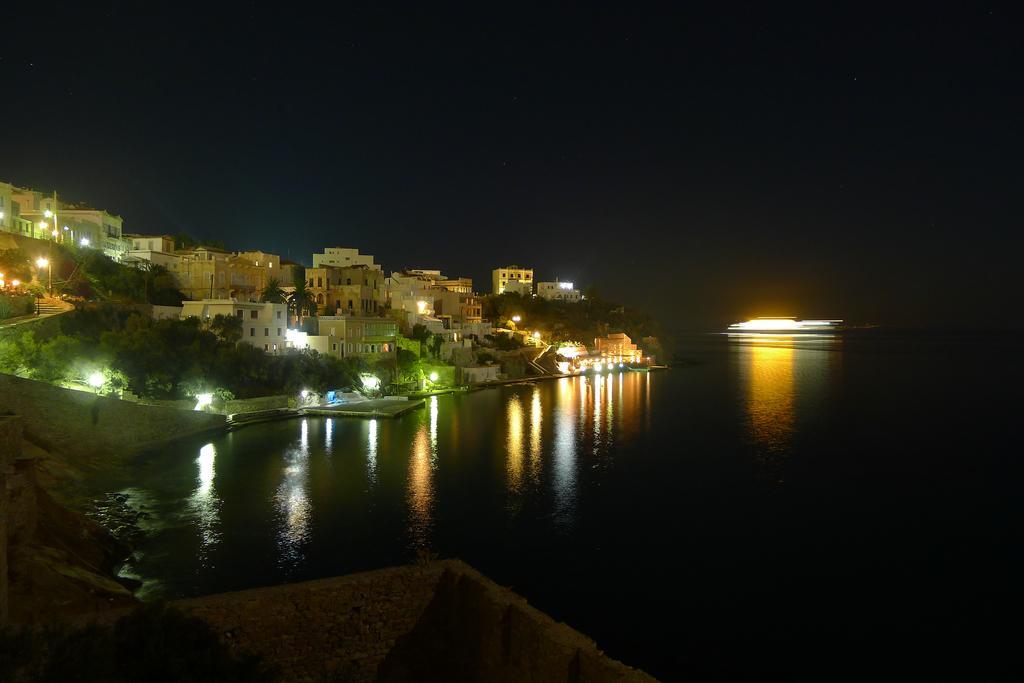 Apollonos Seafront Apartment Hermópolis Exterior foto